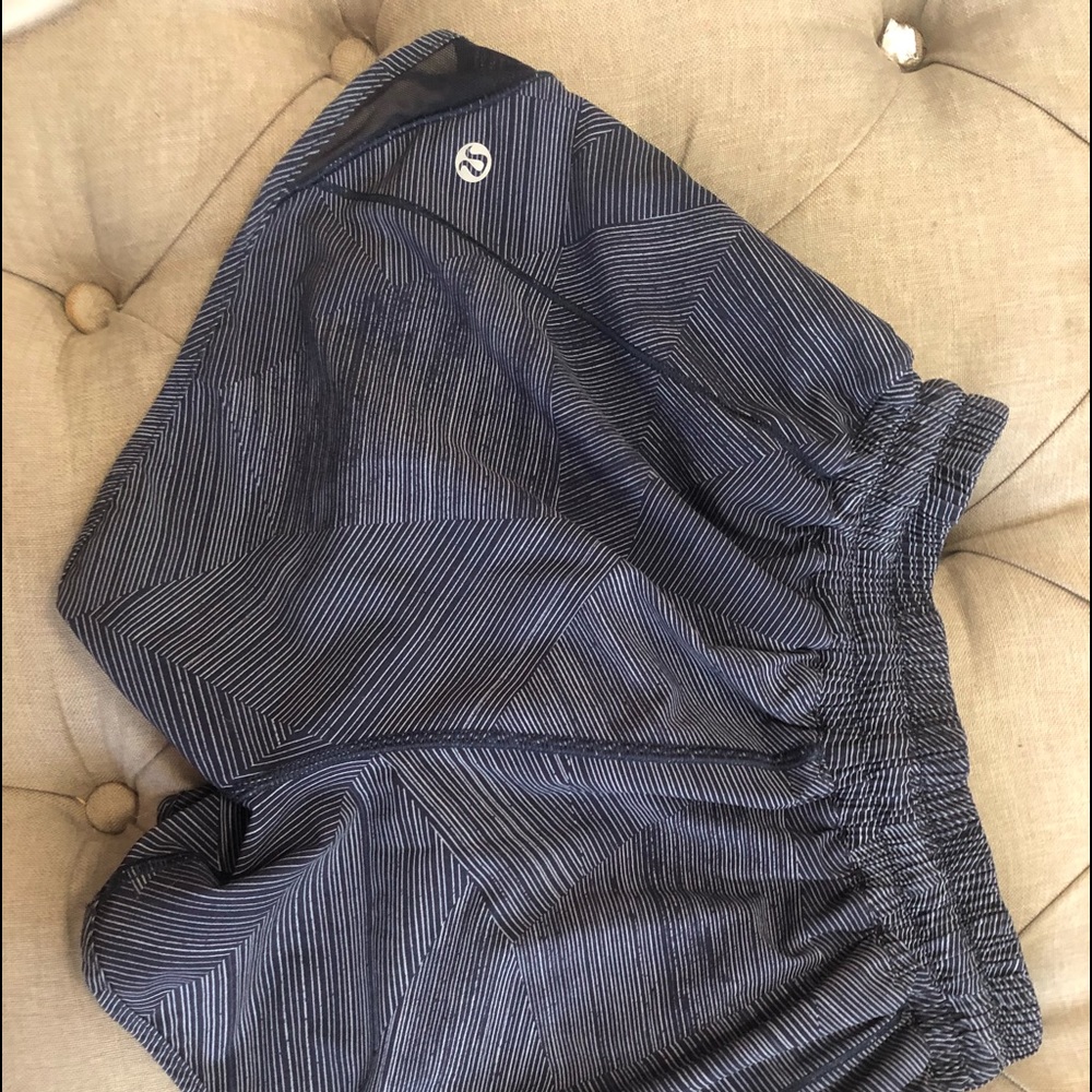 patterned lulu lemon shorts